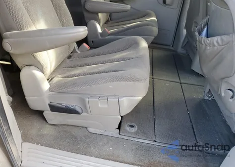 2006 Chrysler Town & Country Touring из США, поврежденный, VIN 2A4GP54L96R647727